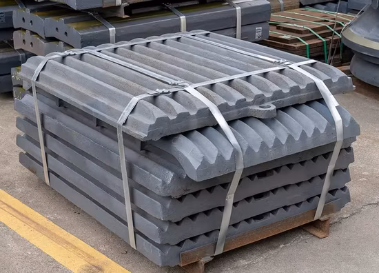 OEM Backenplatten Wolframkarbid Backenbrecher Langlebige Zahnplatte Liner Brecher Ersatzteil China Mn13 Cr2 Backenplatte